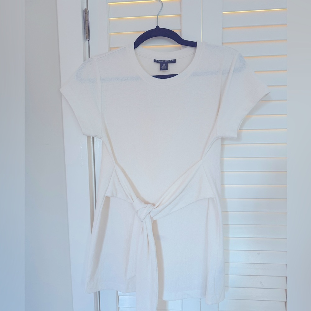 Pea in a pod wrap maternity shirt - new